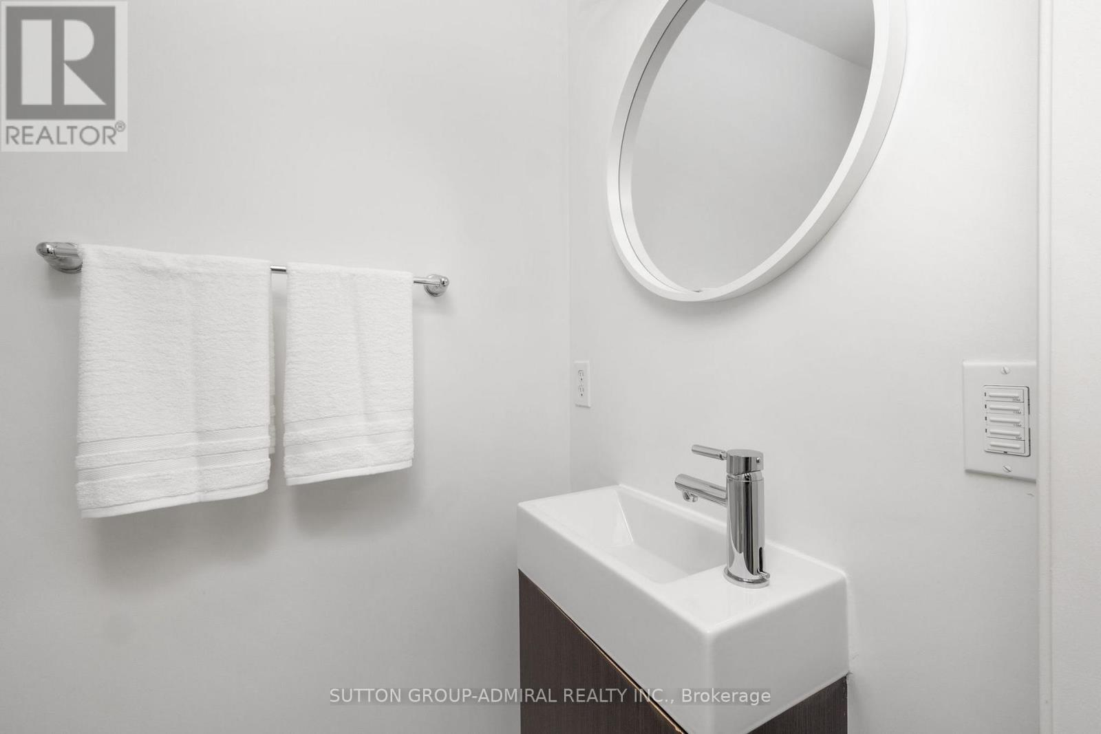 14 - 125 Long Branch Avenue, Toronto, Ontario  M8W 0A9 - Photo 11 - W12495276