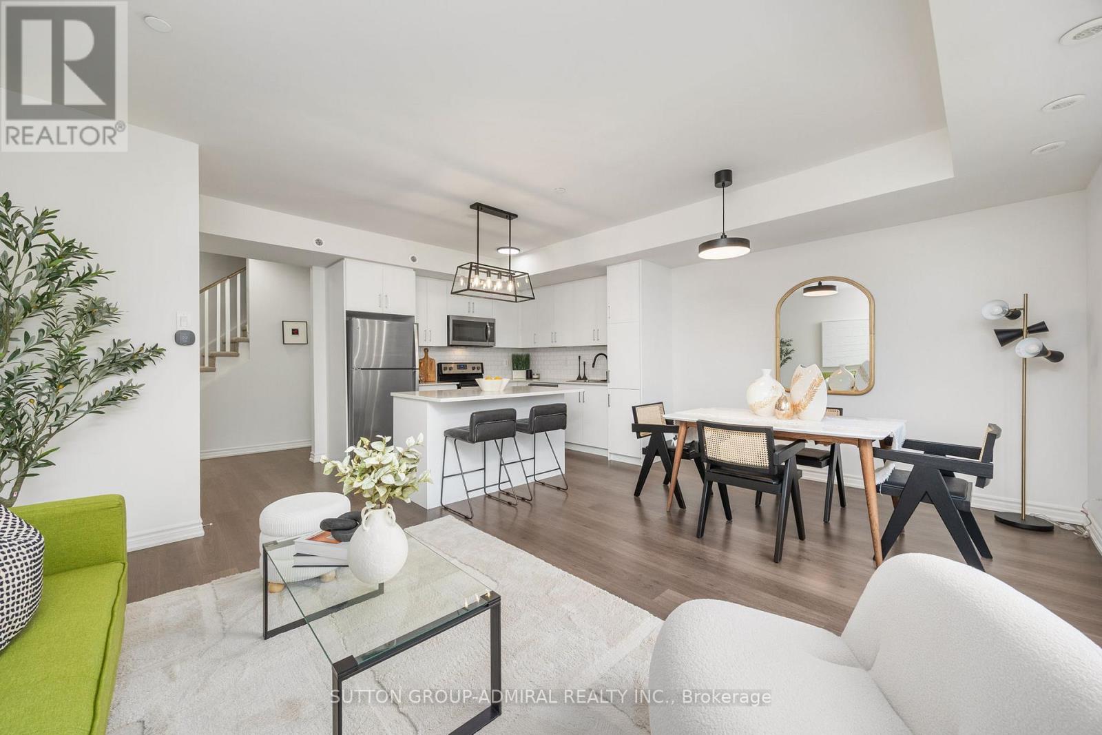 14 - 125 Long Branch Avenue, Toronto, Ontario  M8W 0A9 - Photo 4 - W12495276