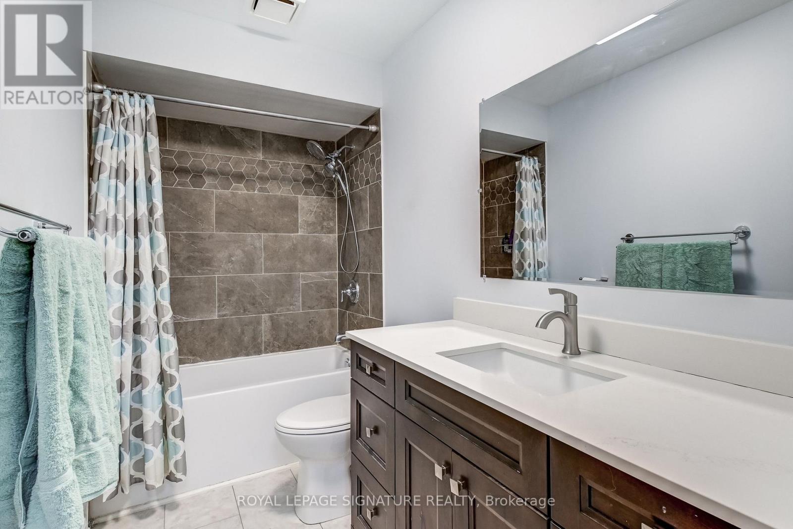 195 Howard Crescent, Orangeville, Ontario  L9W 4W5 - Photo 24 - W12495328