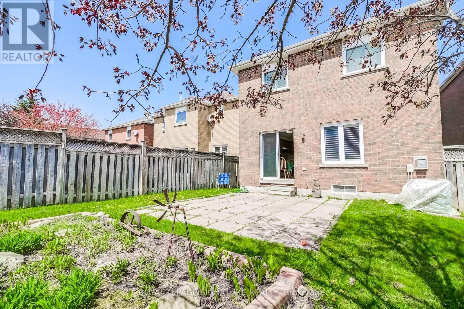 195 Howard Crescent, Orangeville, Ontario  L9W 4W5 - Photo 27 - W12495328