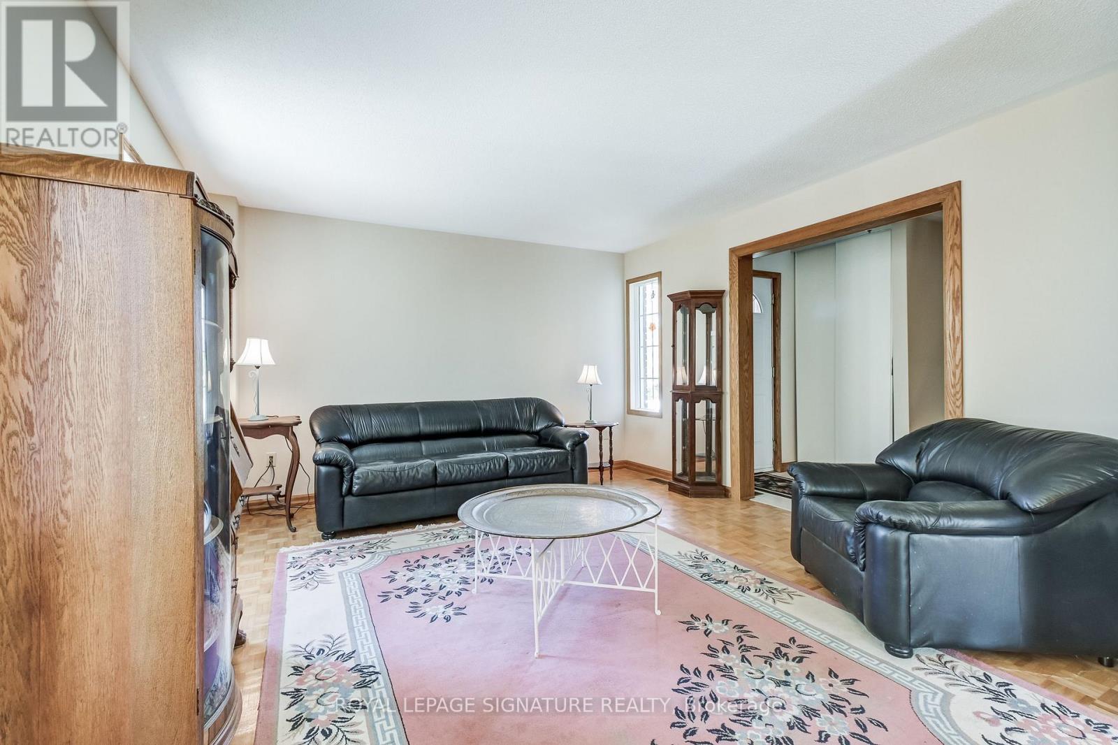 195 Howard Crescent, Orangeville, Ontario  L9W 4W5 - Photo 9 - W12495328