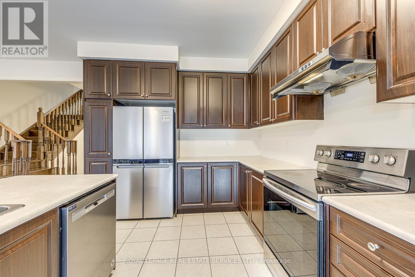 420 George Ryan Avenue, Oakville, Ontario  L6H 0S2 - Photo 10 - W12495346