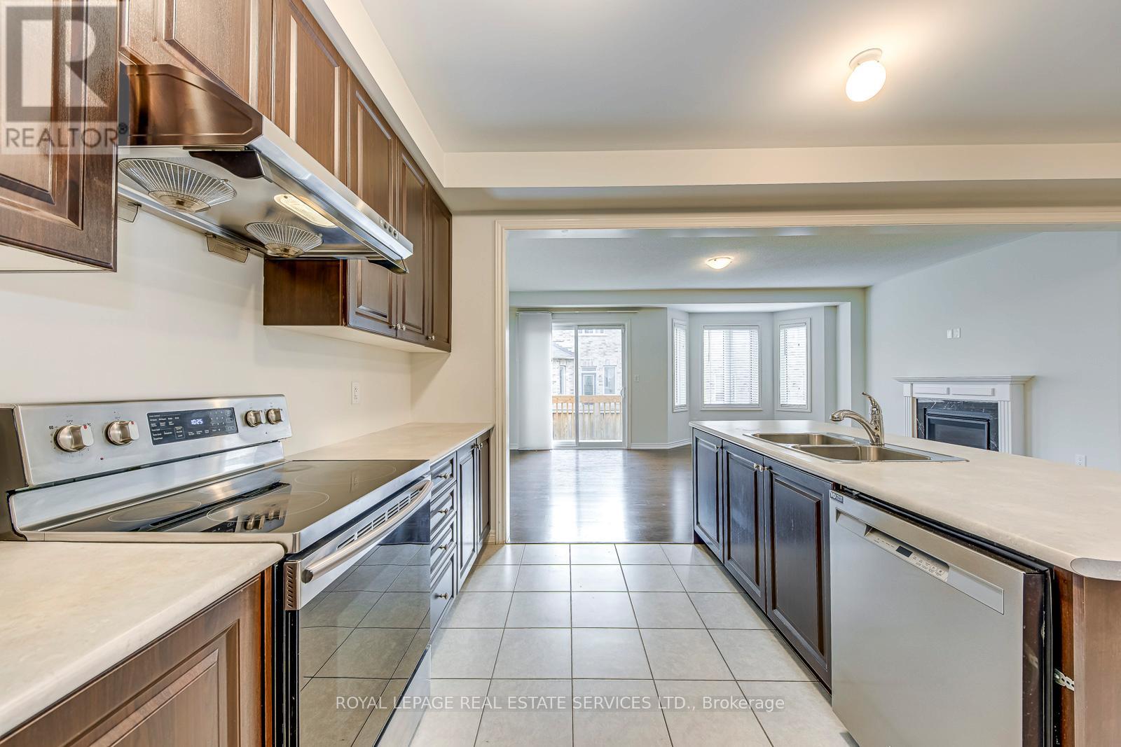 420 George Ryan Avenue, Oakville, Ontario  L6H 0S2 - Photo 11 - W12495346