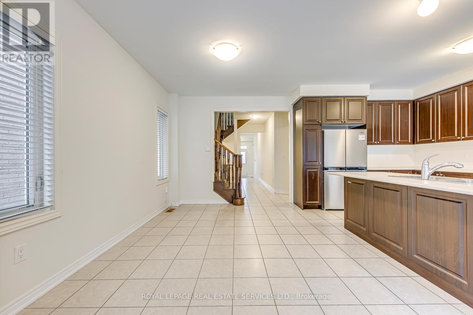 420 George Ryan Avenue, Oakville, Ontario  L6H 0S2 - Photo 7 - W12495346