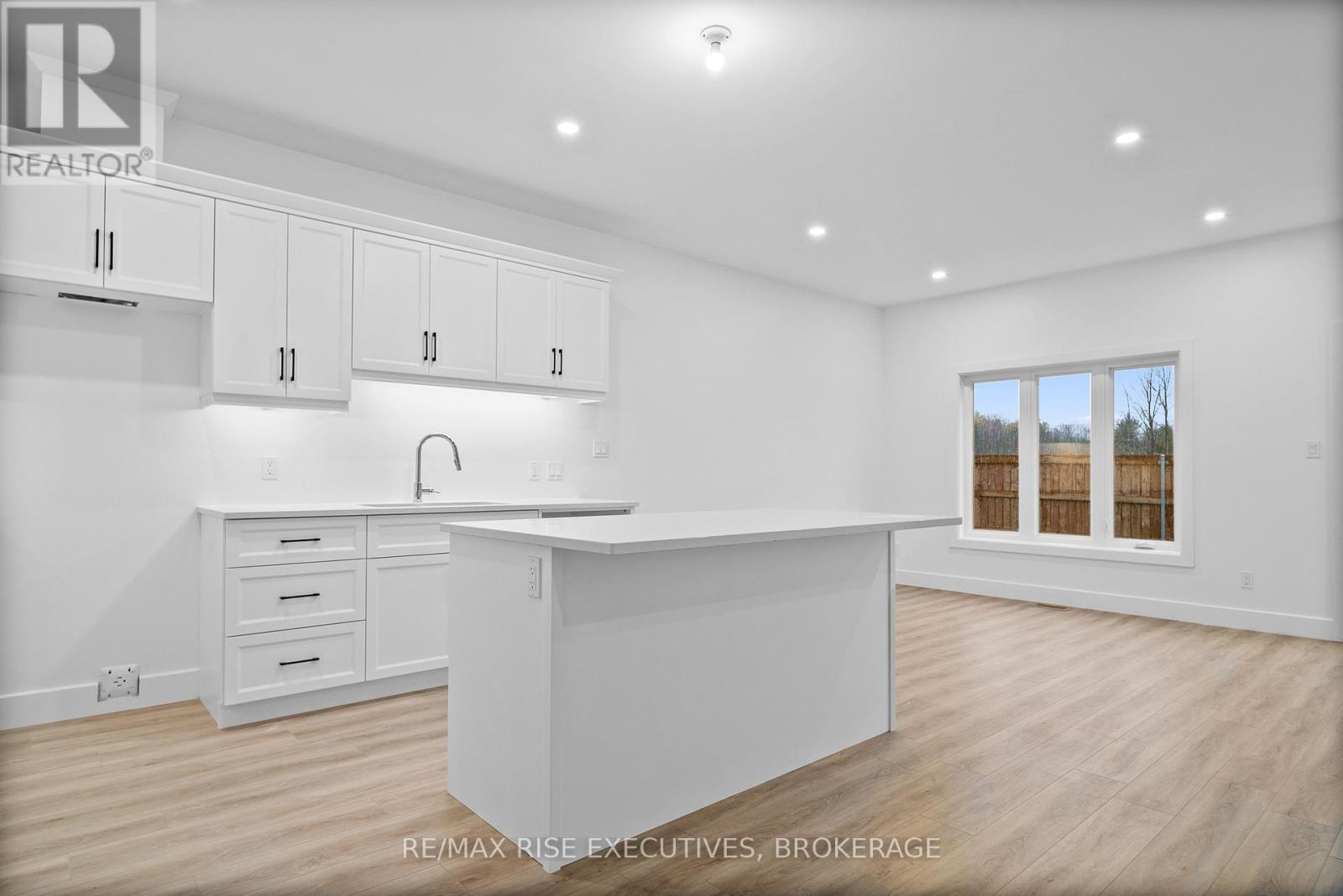 2703 Delmar Street, Kingston, Ontario  K7P 0J1 - Photo 8 - X12436681