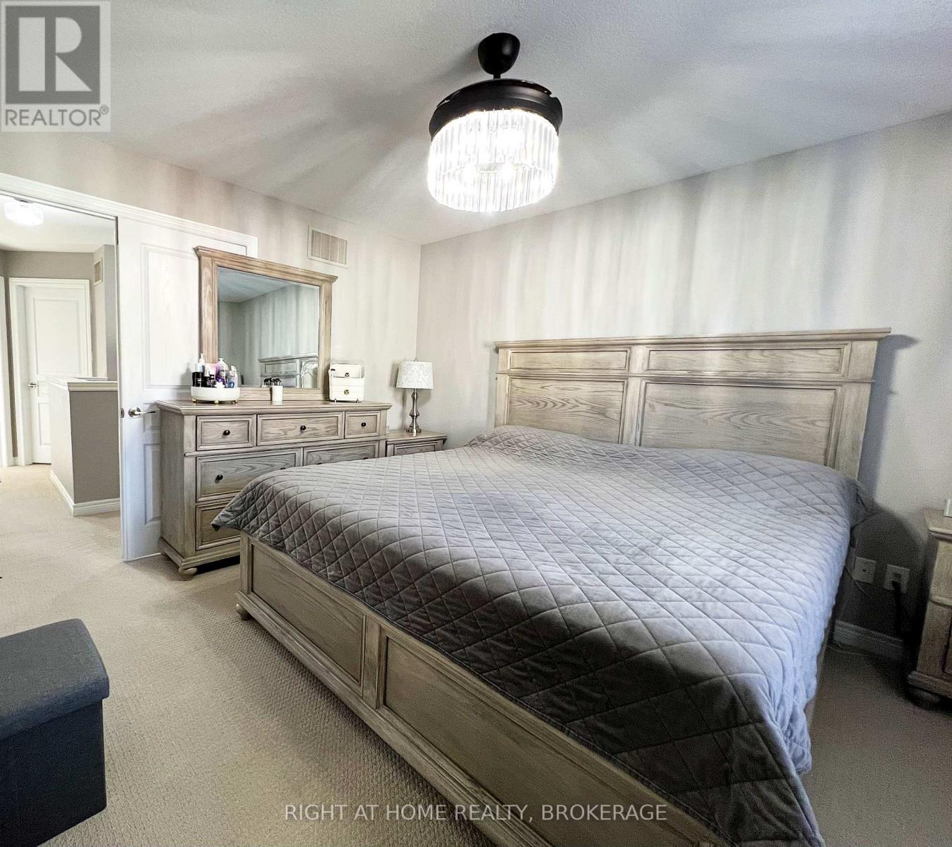 33 - 541 Winston Road, Grimsby, Ontario  L3M 0C5 - Photo 10 - X12402717