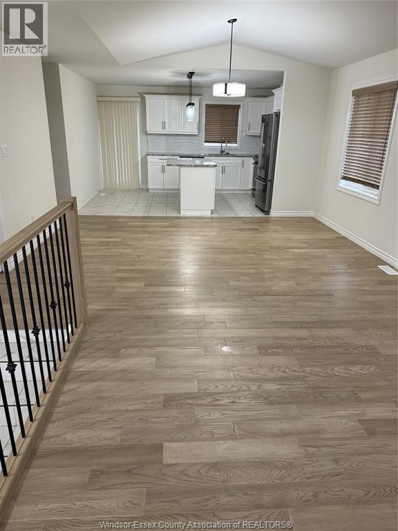 395 Mulberry Lane Unit# Upper, Lakeshore, Ontario  N8L 1A9 - Photo 4 - 25027677