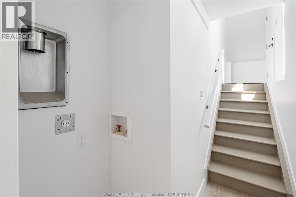 2035 Seneca Street, Windsor, Ontario  N8W 2Z9 - Photo 38 - 25027668