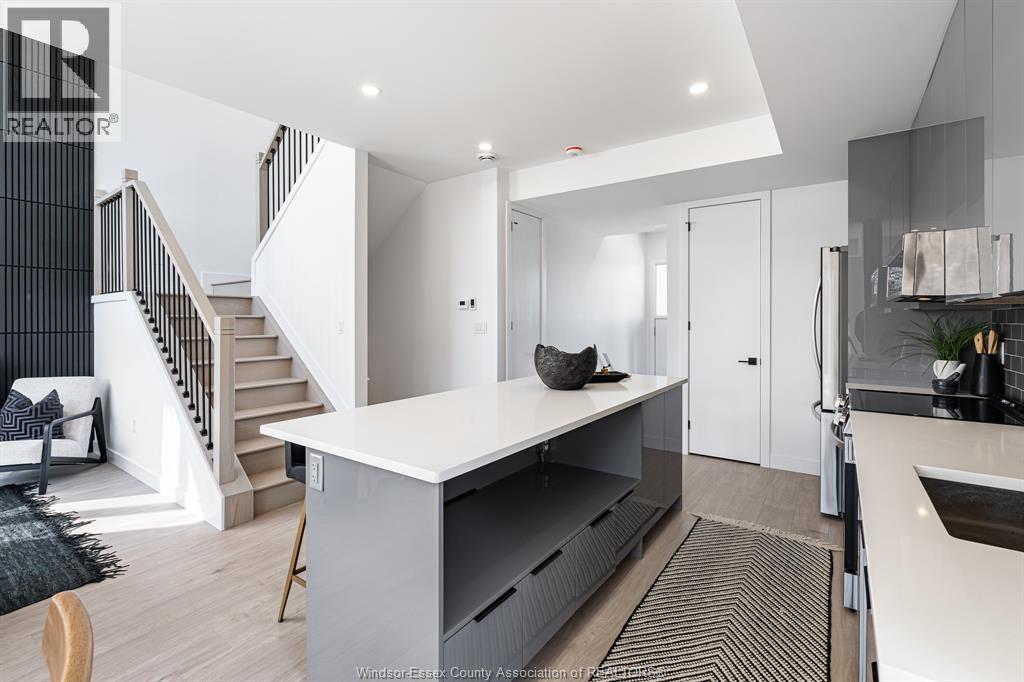 2035 Seneca Street, Windsor, Ontario  N8W 2Z9 - Photo 4 - 25027668