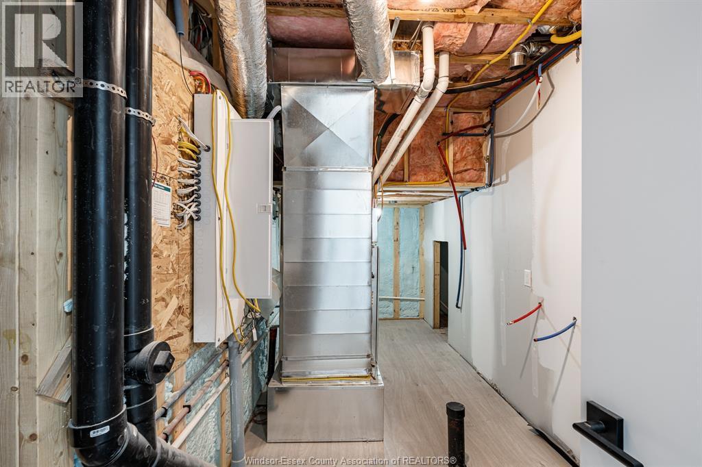 2035 Seneca Street, Windsor, Ontario  N8W 2Z9 - Photo 40 - 25027668