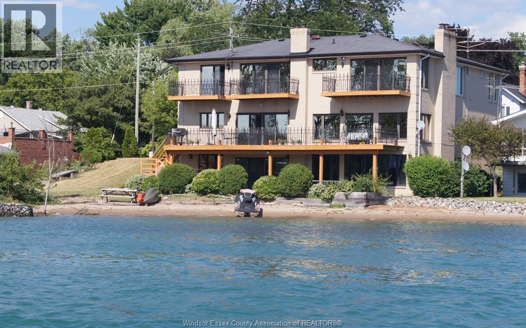 MLS# 25027663: 564 DALHOUSIE, Amherstburg, Canada