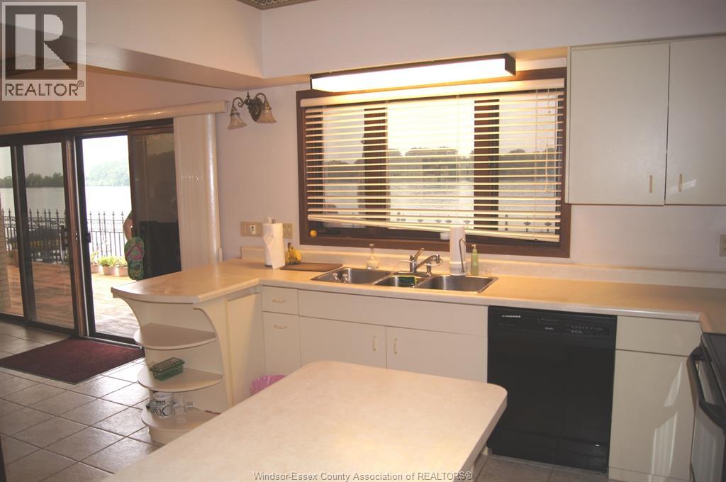 564 Dalhousie, Amherstburg, Ontario  N9V 2M3 - Photo 9 - 25027663