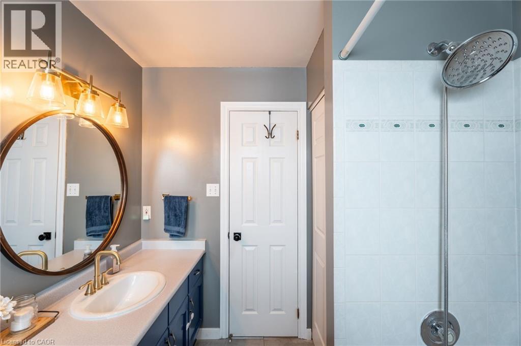 Photo 19 at 8 Digby Court, Brantford Photo 19 at 8 Digby Court, Brantford