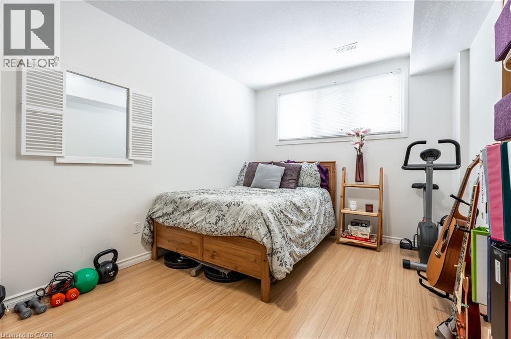 Photo 31 at 8 Digby Court, Brantford Photo 31 at 8 Digby Court, Brantford