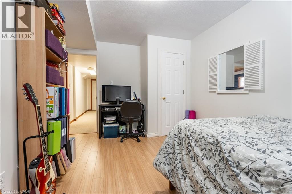 Photo 32 at 8 Digby Court, Brantford Photo 32 at 8 Digby Court, Brantford