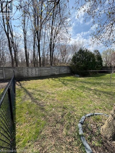 Photo 4 at 8 Digby Court, Brantford Photo 4 at 8 Digby Court, Brantford