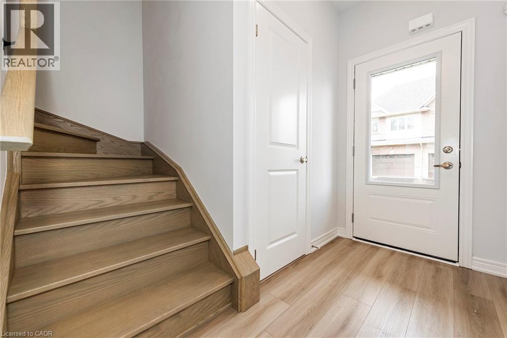 205 Thames Way Unit# 28, Hamilton, Ontario  L0R 1W0 - Photo 2 - 40784657