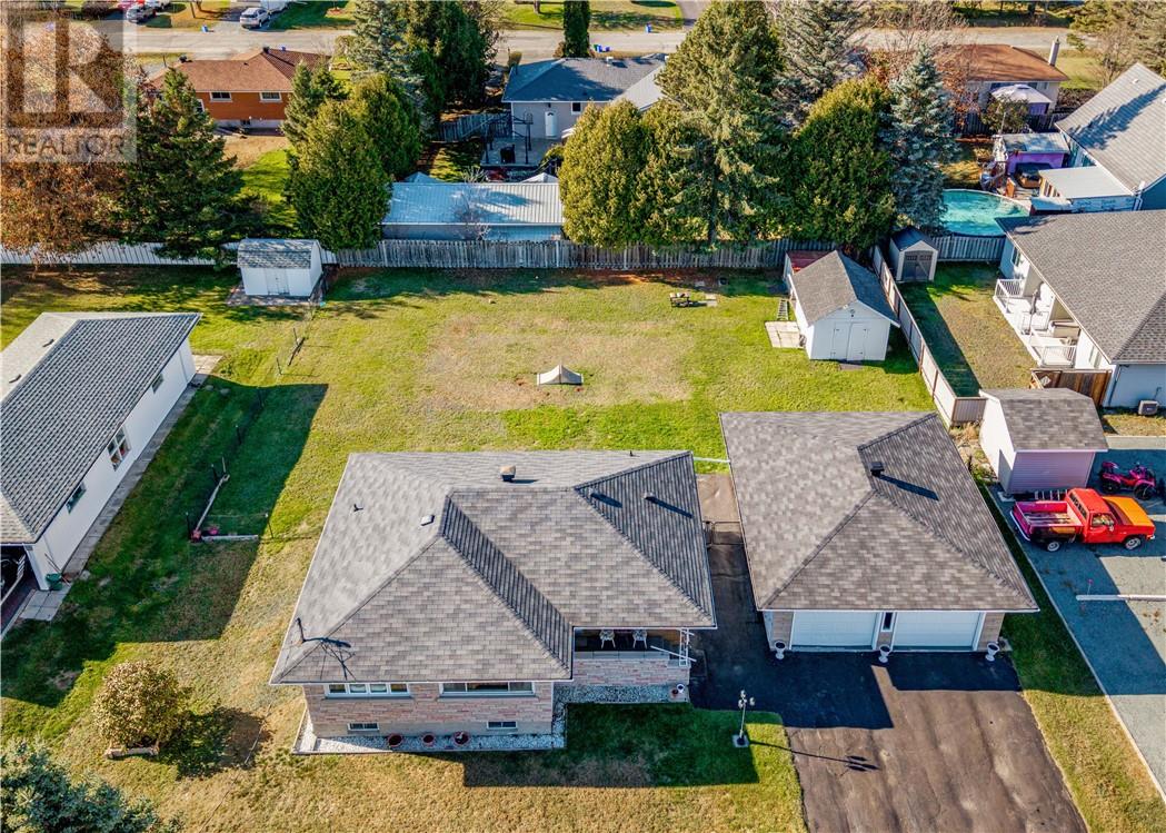 3673 Clarence Street, Val Caron, Ontario  P3N 1H4 - Photo 2 - 2125442