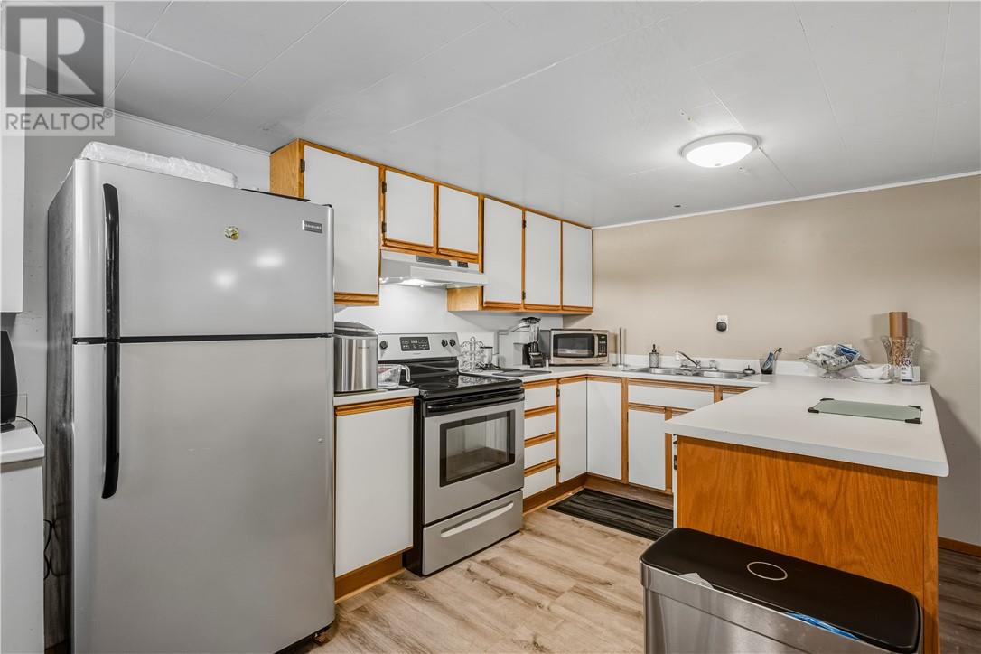 3673 Clarence Street, Val Caron, Ontario  P3N 1H4 - Photo 17 - 2125442