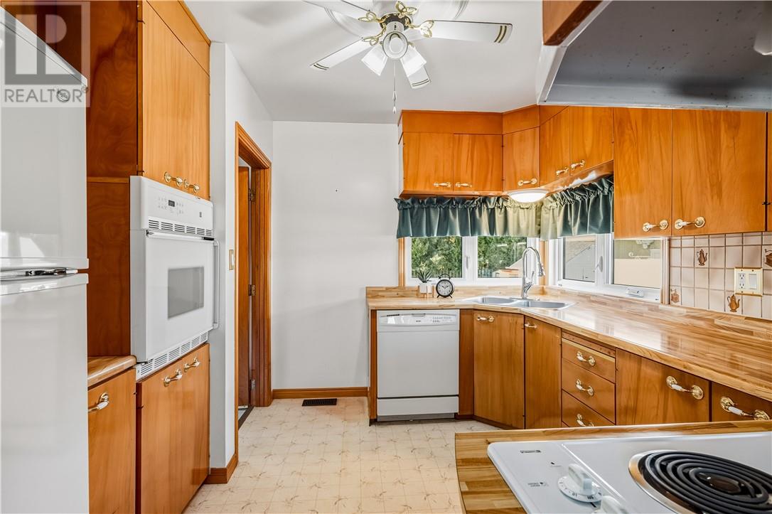 3673 Clarence Street, Val Caron, Ontario  P3N 1H4 - Photo 6 - 2125442