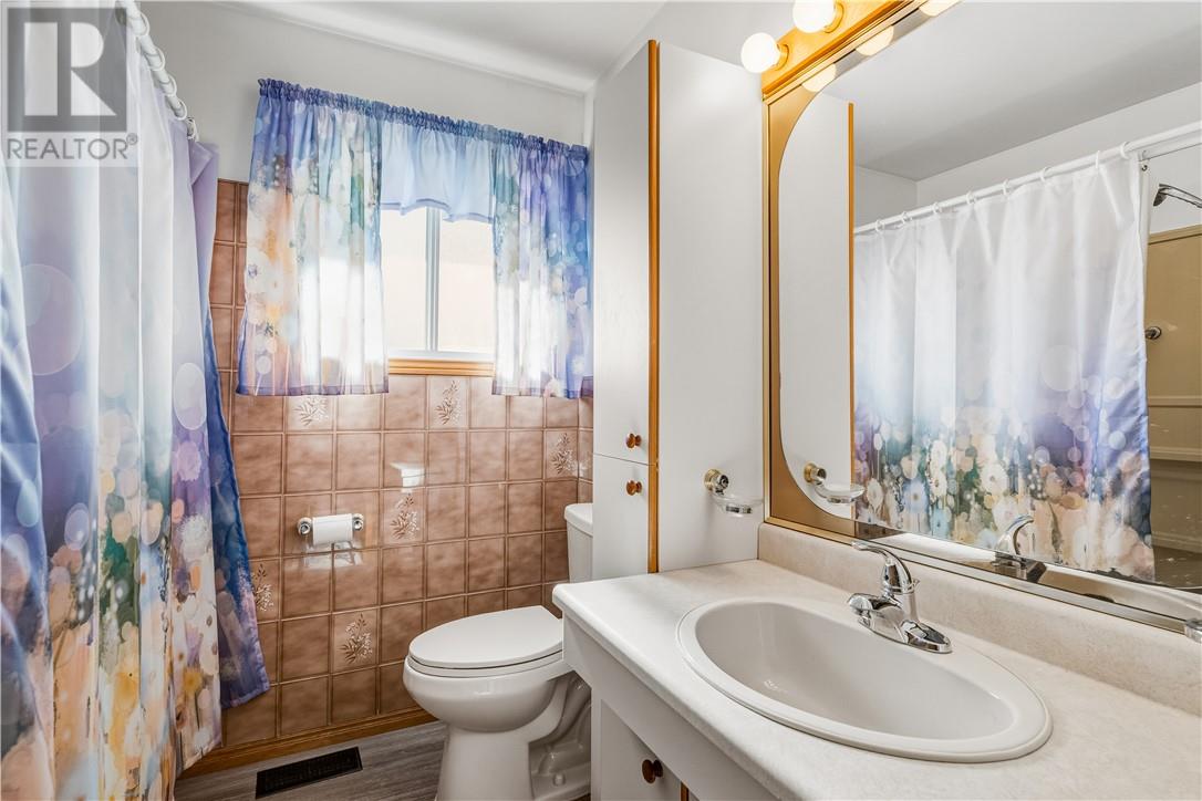 3673 Clarence Street, Val Caron, Ontario  P3N 1H4 - Photo 14 - 2125442