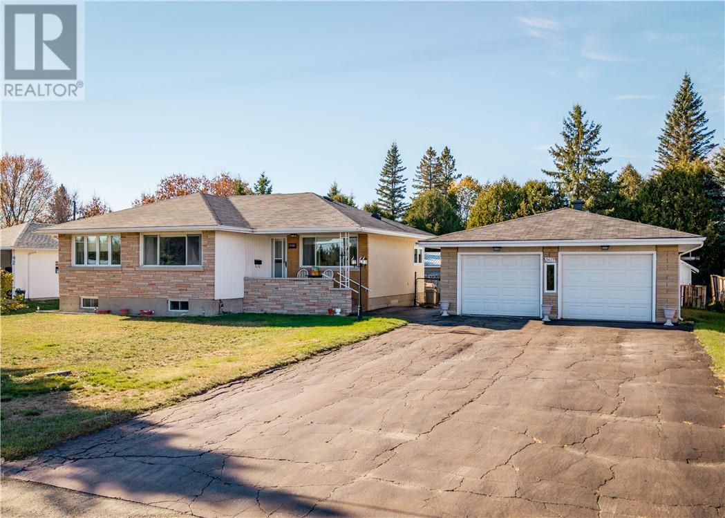 3673 Clarence Street, Val Caron, Ontario  P3N 1H4 - Photo 1 - 2125442