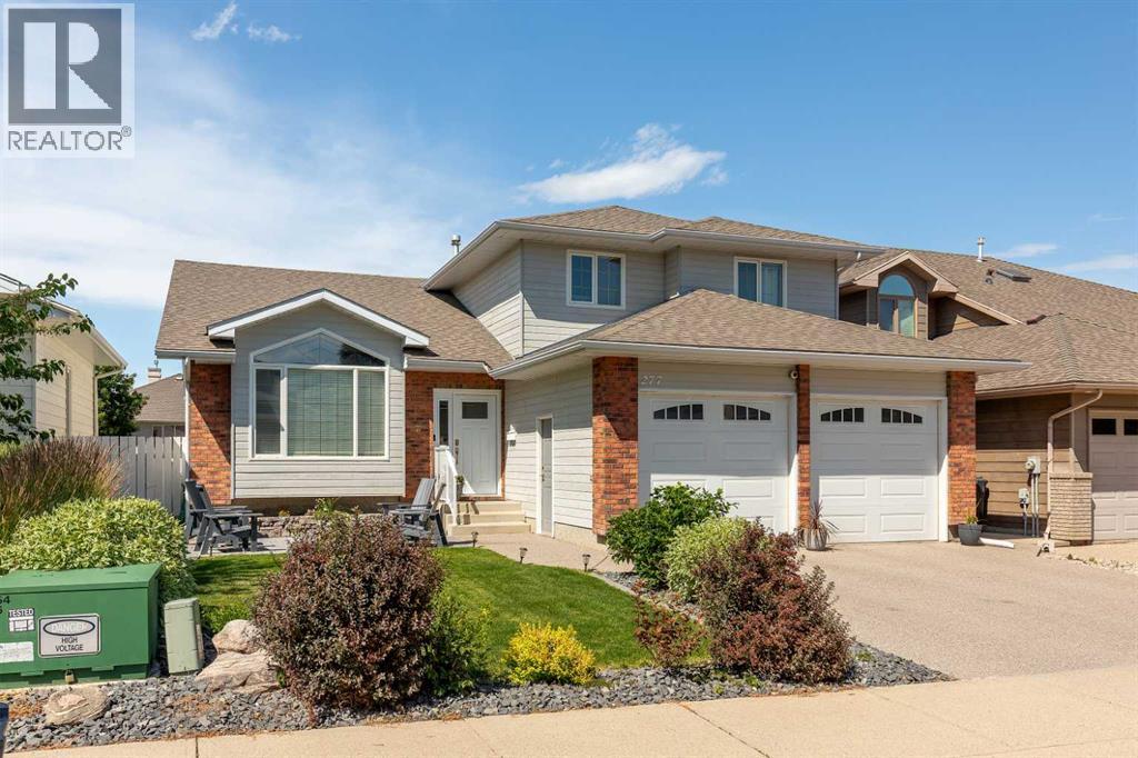 277 Coachwood Point W, Lethbridge, Alberta  T1K 6A4 - Photo 2 - A2239945