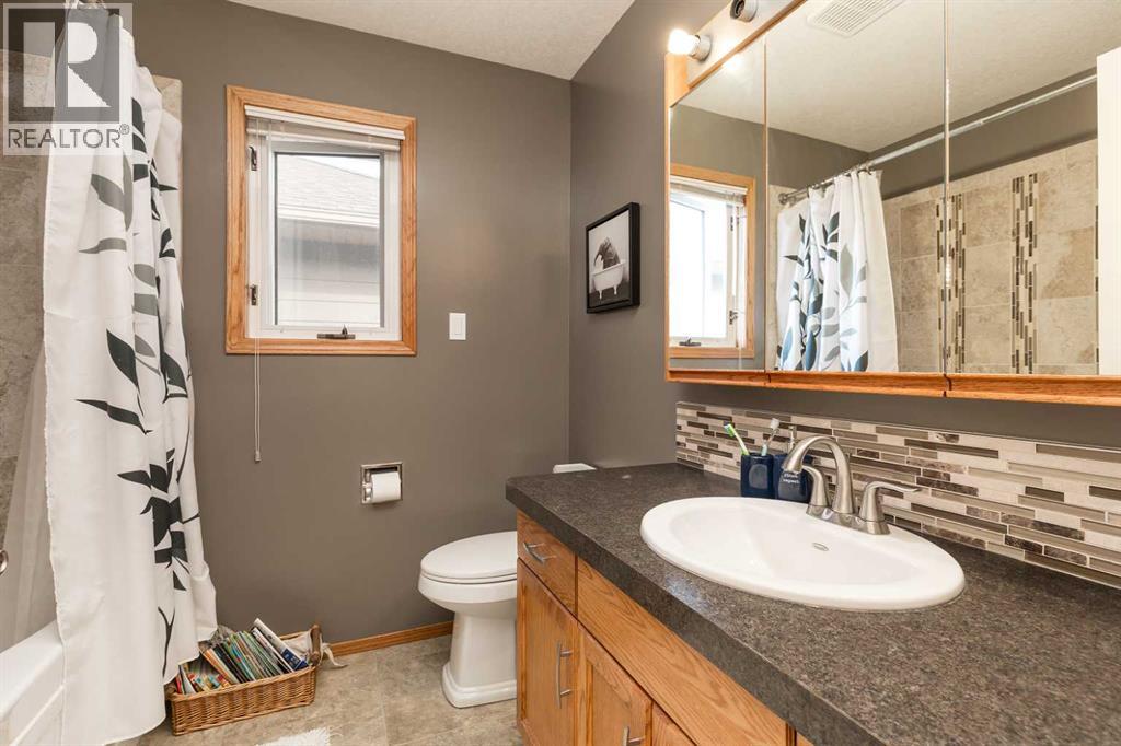 277 Coachwood Point W, Lethbridge, Alberta  T1K 6A4 - Photo 17 - A2239945