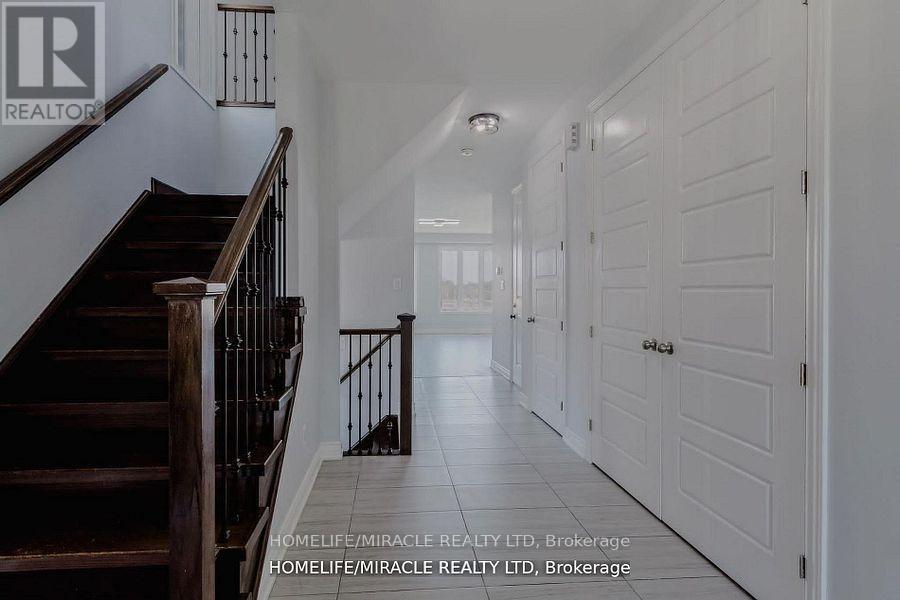 13 Brookfield Court, Ingersoll (Ingersoll - South), Ontario  N5C 0C4 - Photo 3 - X12495254