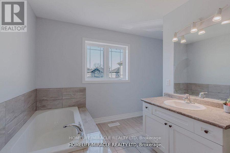 13 Brookfield Court, Ingersoll (Ingersoll - South), Ontario  N5C 0C4 - Photo 32 - X12495254