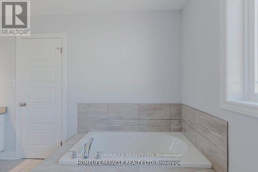 13 Brookfield Court, Ingersoll (Ingersoll - South), Ontario  N5C 0C4 - Photo 37 - X12495254