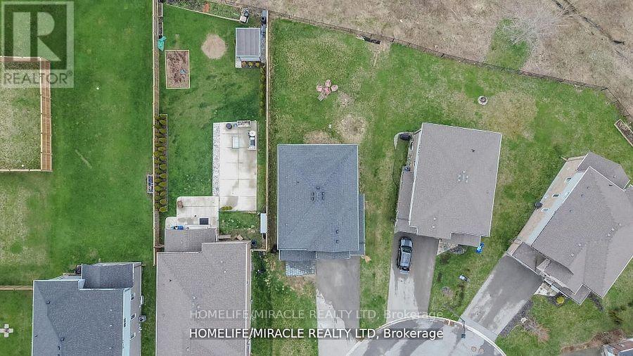 13 Brookfield Court, Ingersoll (Ingersoll - South), Ontario  N5C 0C4 - Photo 39 - X12495254