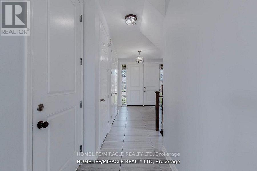 13 Brookfield Court, Ingersoll (Ingersoll - South), Ontario  N5C 0C4 - Photo 4 - X12495254