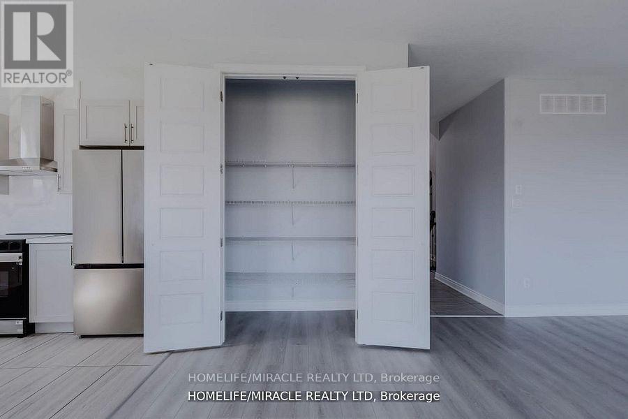 13 Brookfield Court, Ingersoll (Ingersoll - South), Ontario  N5C 0C4 - Photo 9 - X12495254