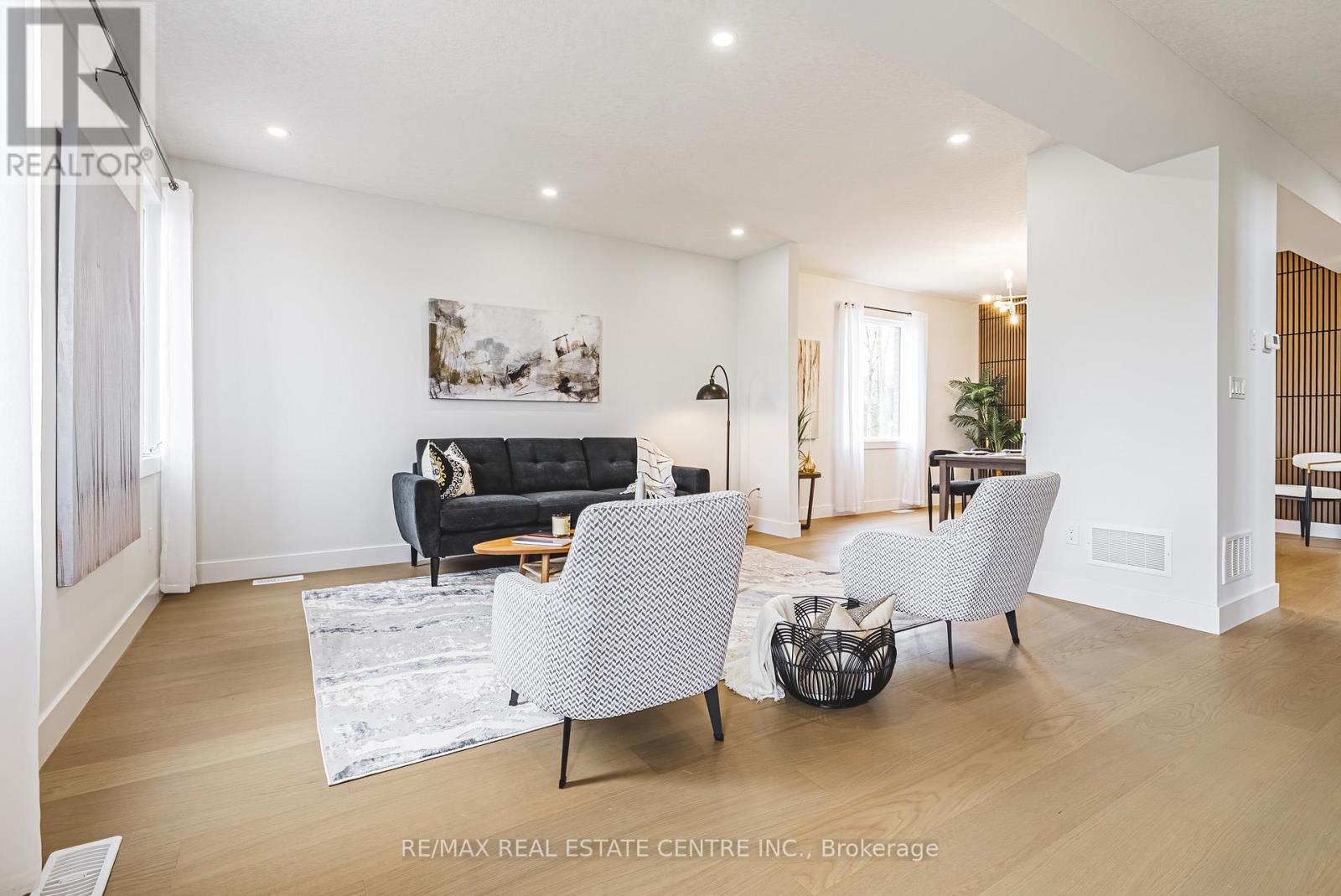 546 Benninger Drive, Kitchener, Ontario  N2E 0C9 - Photo 10 - X12495278