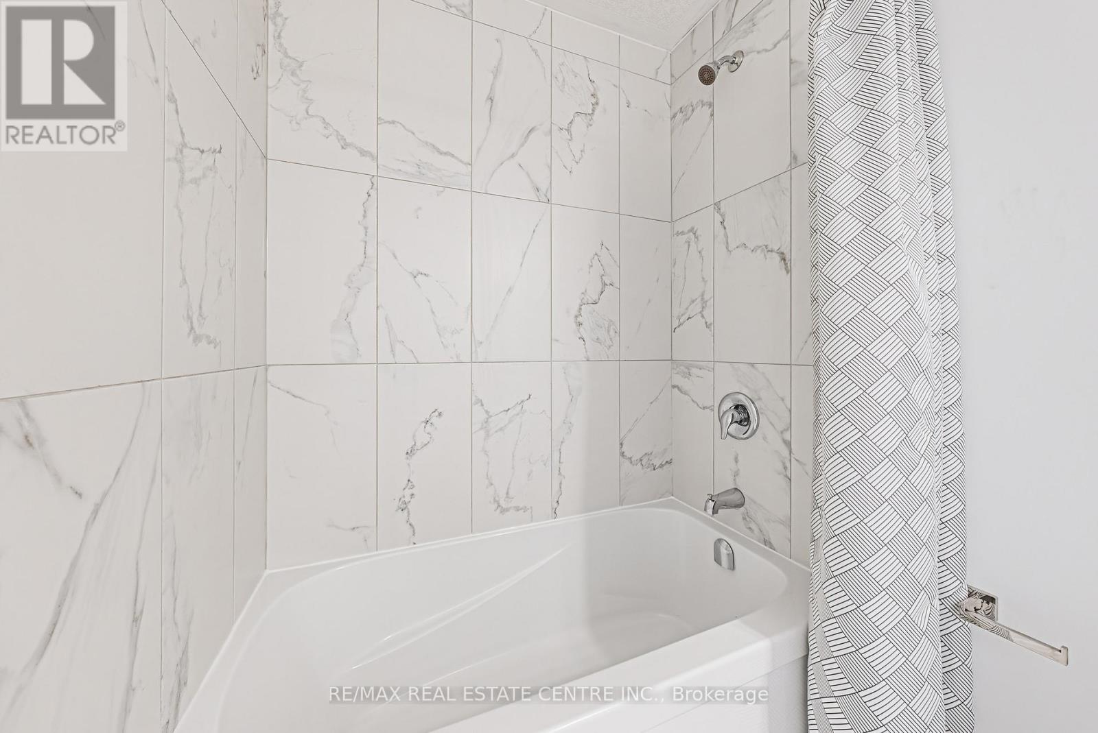 546 Benninger Drive, Kitchener, Ontario  N2E 0C9 - Photo 31 - X12495278