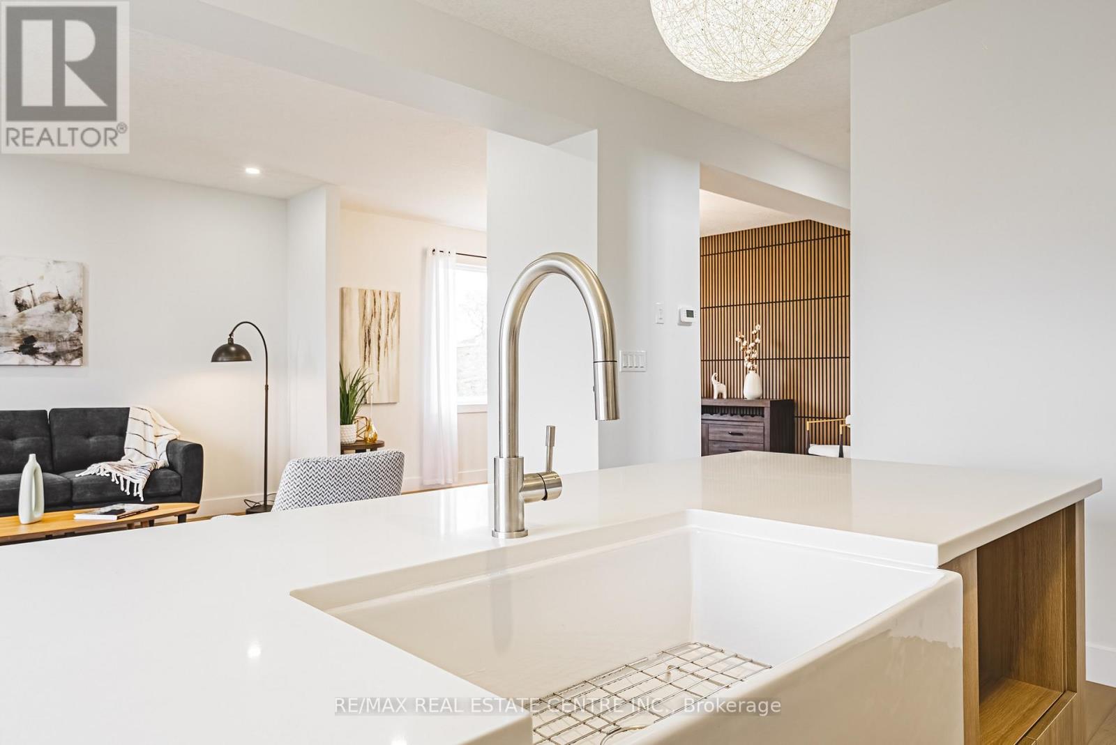 546 Benninger Drive, Kitchener, Ontario  N2E 0C9 - Photo 9 - X12495278