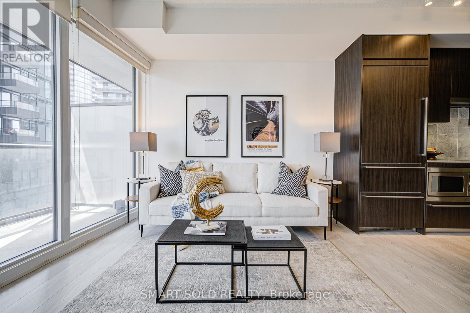 305 - 90 Queens Wharf Road, Toronto, Ontario  M5V 0J4 - Photo 16 - C12495410