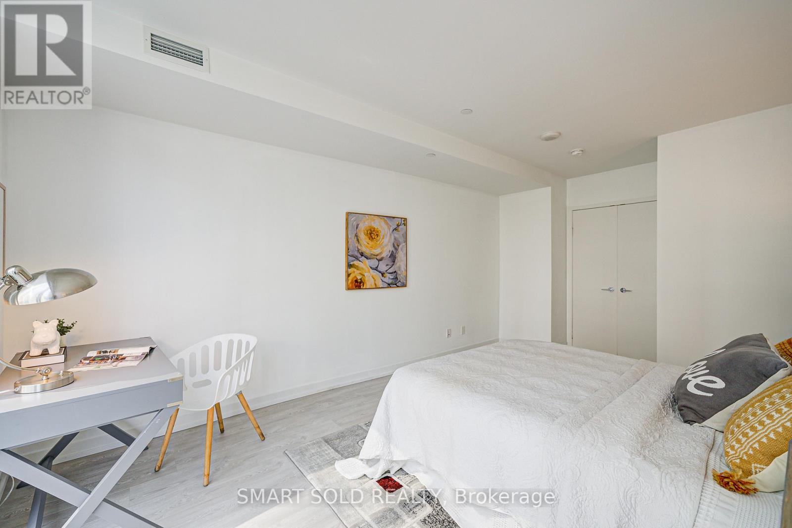 305 - 90 Queens Wharf Road, Toronto, Ontario  M5V 0J4 - Photo 33 - C12495410