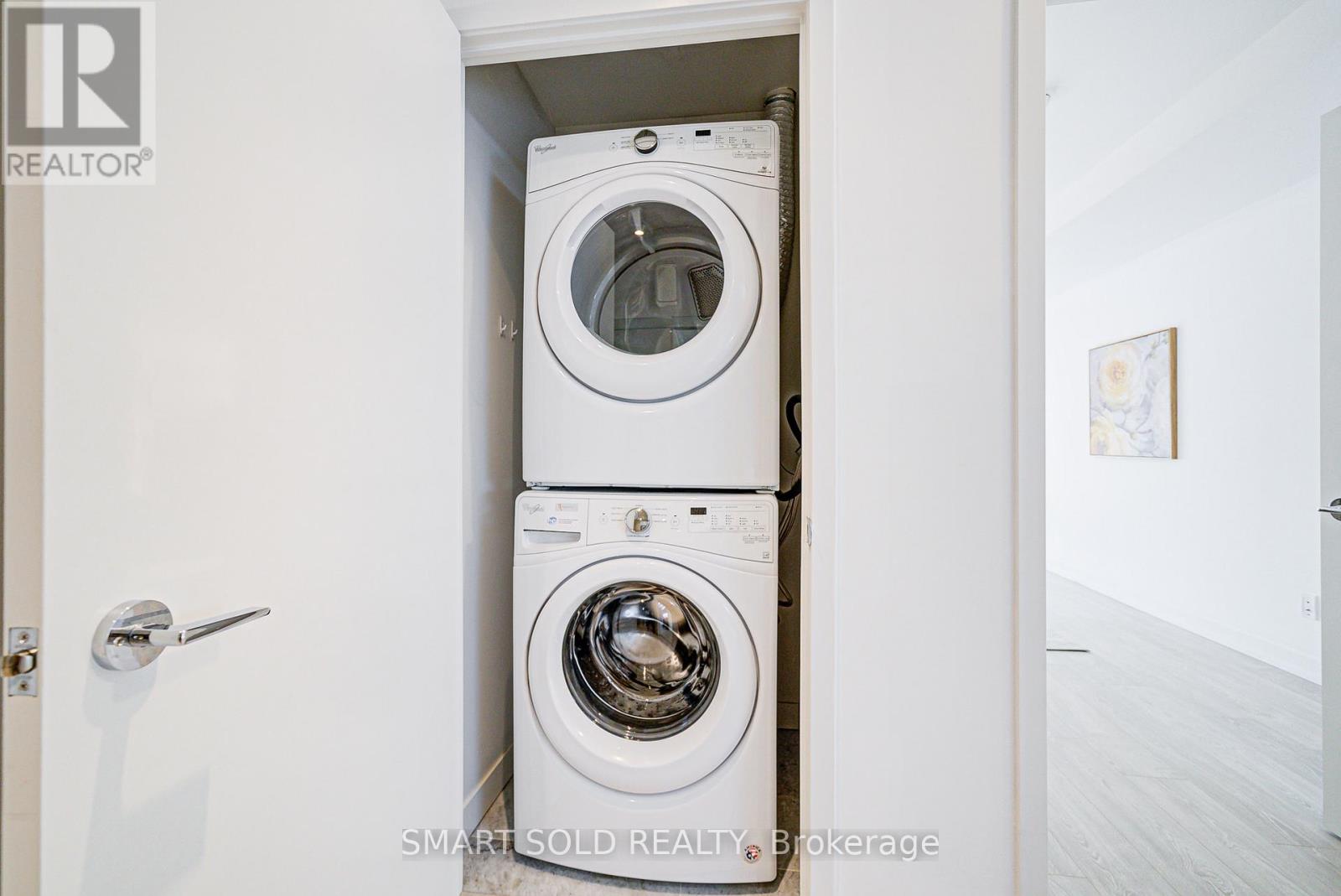 305 - 90 Queens Wharf Road, Toronto, Ontario  M5V 0J4 - Photo 36 - C12495410