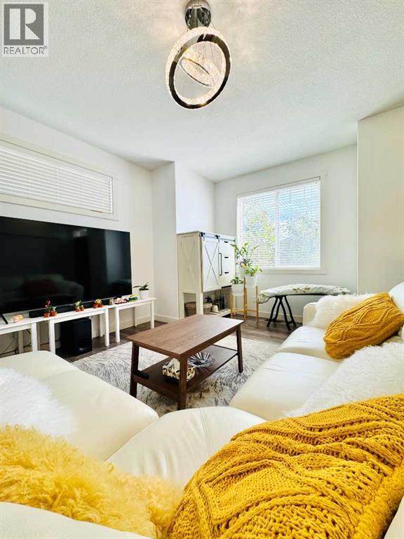 641 Evanston Manor Nw, Calgary, Alberta  T3P 0R9 - Photo 4 - A2247919