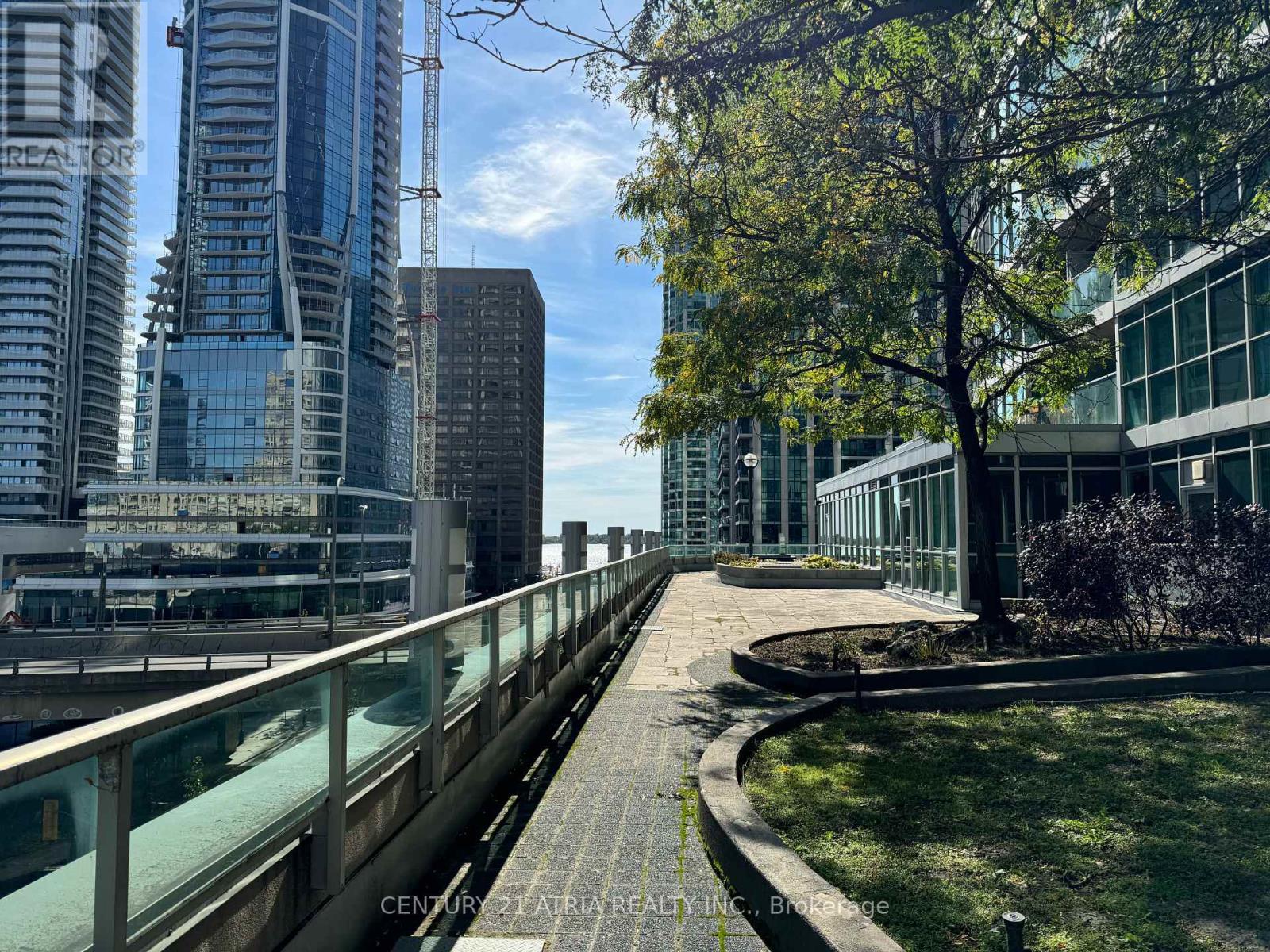 607 - 18 Yonge Street E, Toronto, Ontario  M5E 1Z8 - Photo 17 - C12495414