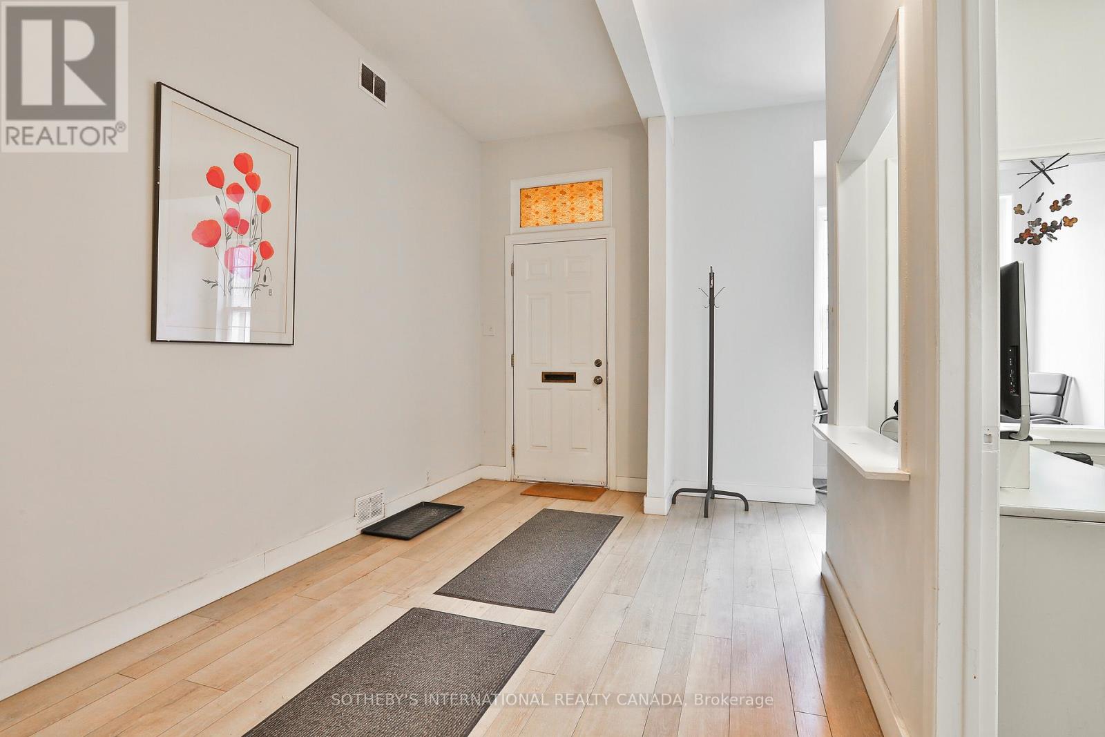 108 Scollard Street, Toronto, Ontario  M5R 1G2 - Photo 5 - C12495572