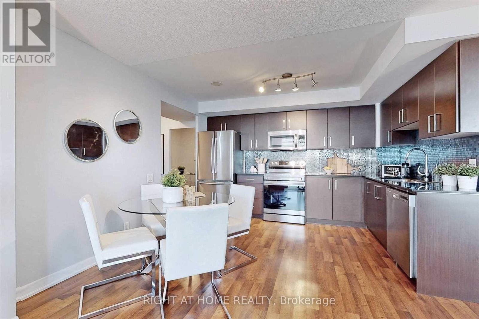 2215 - 17 Anndale Drive, Toronto, Ontario  M2N 2W7 - Photo 10 - C12495624