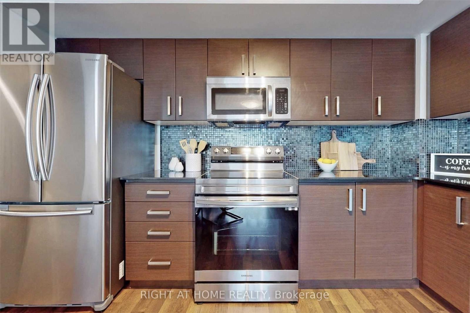 2215 - 17 Anndale Drive, Toronto, Ontario  M2N 2W7 - Photo 12 - C12495624