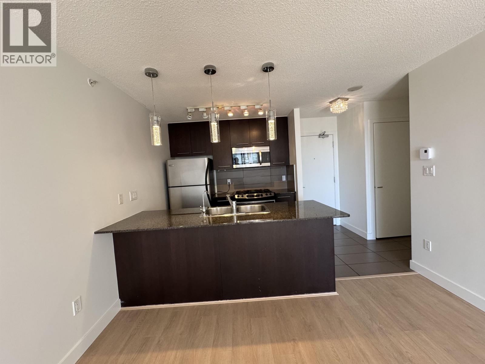 1103 2979 Glen Drive, Coquitlam, British Columbia  V3B 0B2 - Photo 17 - R3034088