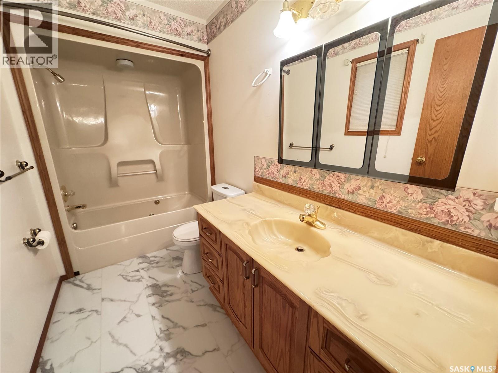 730 14th Street, Humboldt, Saskatchewan  S0K 2A0 - Photo 33 - SK022109