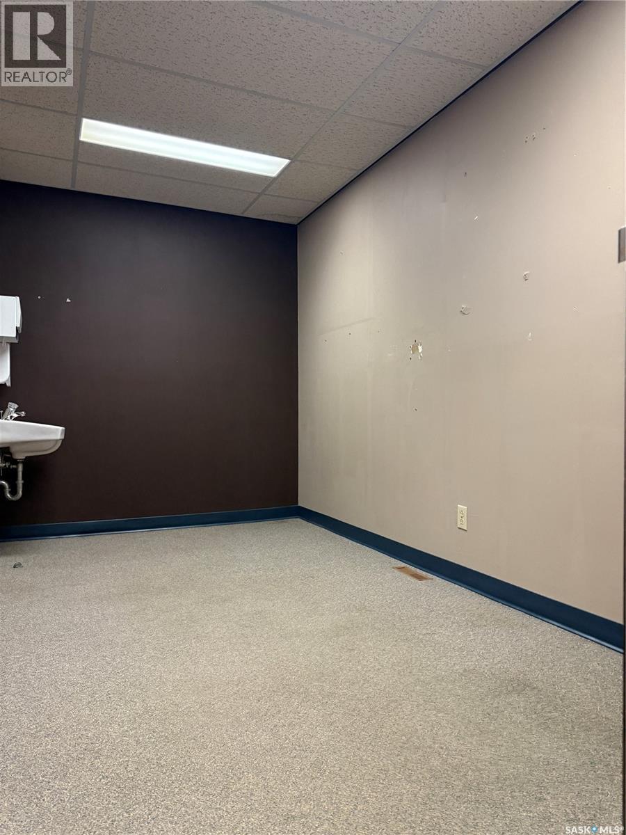 175 3rd Avenue E, Melville, Saskatchewan  S0A 2P0 - Photo 31 - SK022015