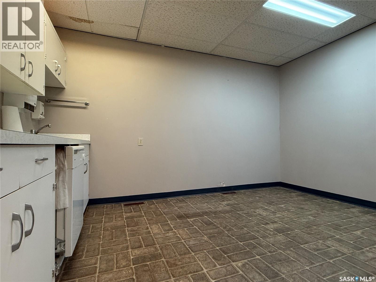 175 3rd Avenue E, Melville, Saskatchewan  S0A 2P0 - Photo 37 - SK022015