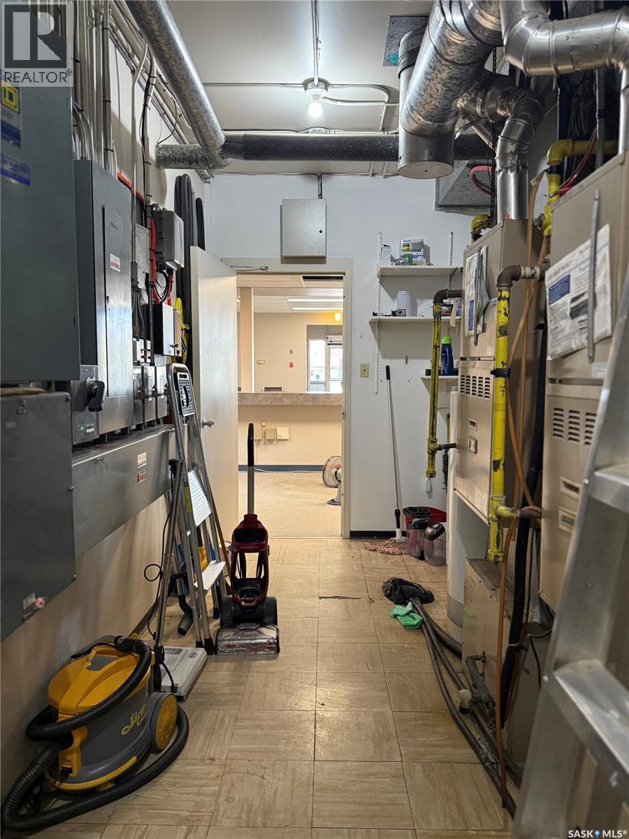 175 3rd Avenue E, Melville, Saskatchewan  S0A 2P0 - Photo 38 - SK022015